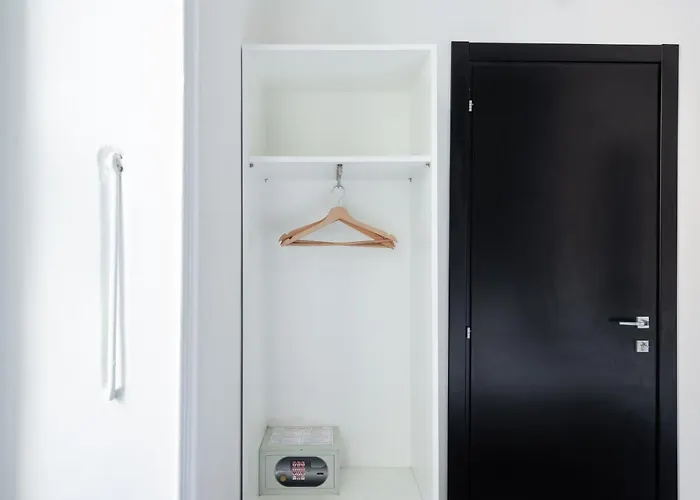 102 Vaticano 2* Rome