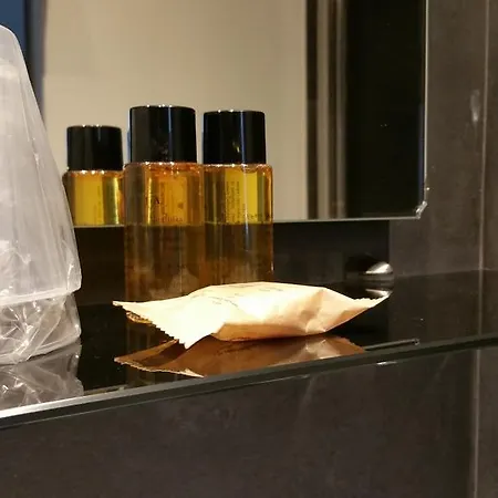 102 Vaticano בית הארחה