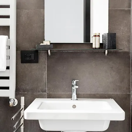 102 Vaticano Guest house 2*